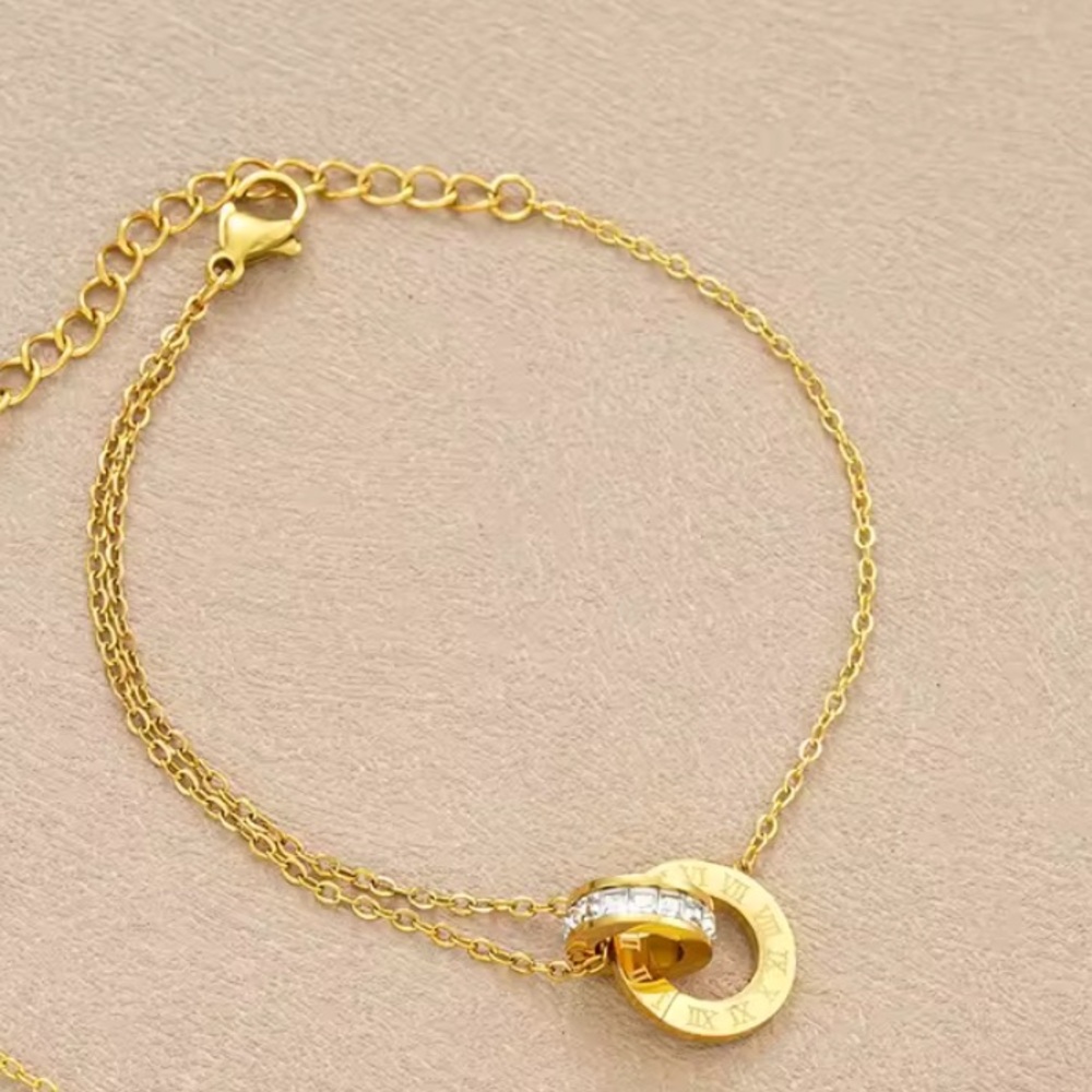 2/$30 Brand new Interlocking Circle Bracelet